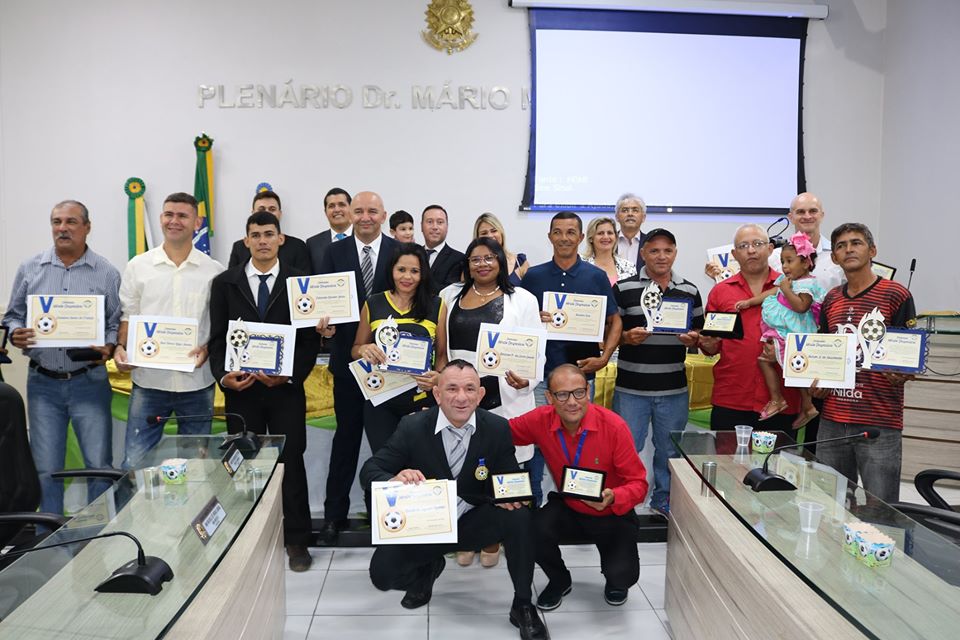 Câmara homenageia esportistas com Comenda Mérito Desportivo