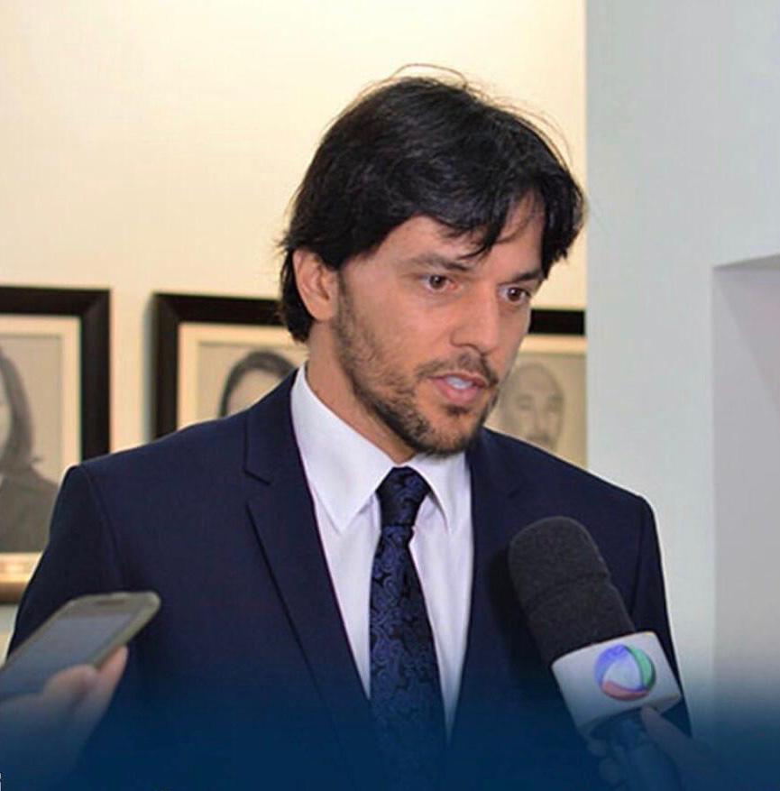 Fábio diz que não há irregularidades em voos para SP e que trabalha pelo RN