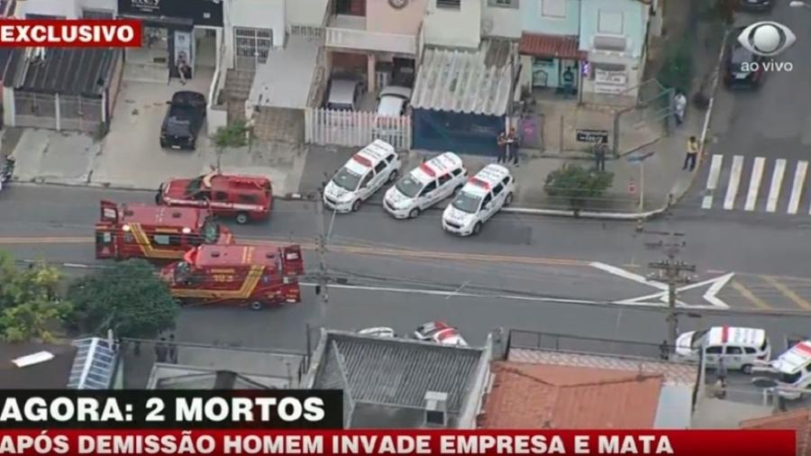 Após ser demitido, homem atira e mata 2 pessoas em empresa em SP, diz PM