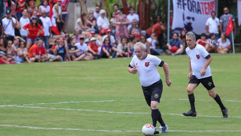 "Pelada" com Lula, Chico Buarque e MST será transmitida ao vivo neste domingo