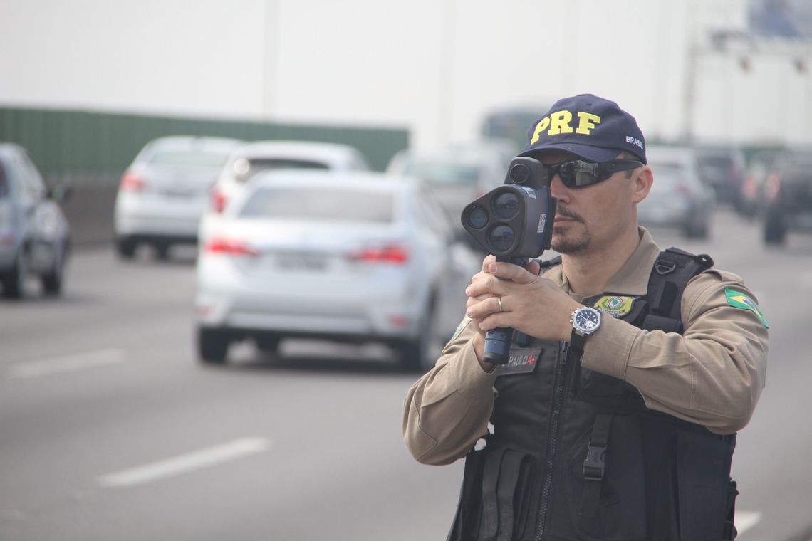 PRF tem até hoje para retomar uso de radares móveis em estradas do país