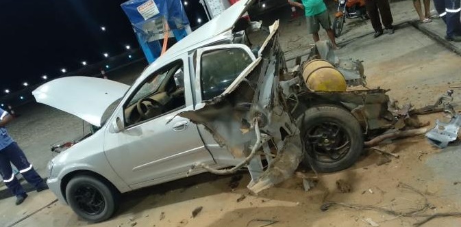Vídeo: Carro explode quando era abastecido com GNV em cidade do RN