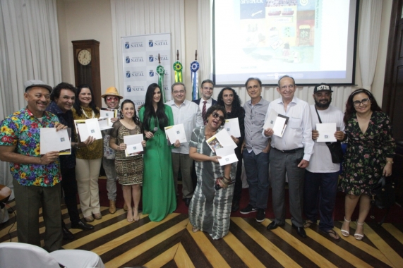 Selo de Natal 2019 dos Correios é lançado em cerimônia na sede da Prefeitura