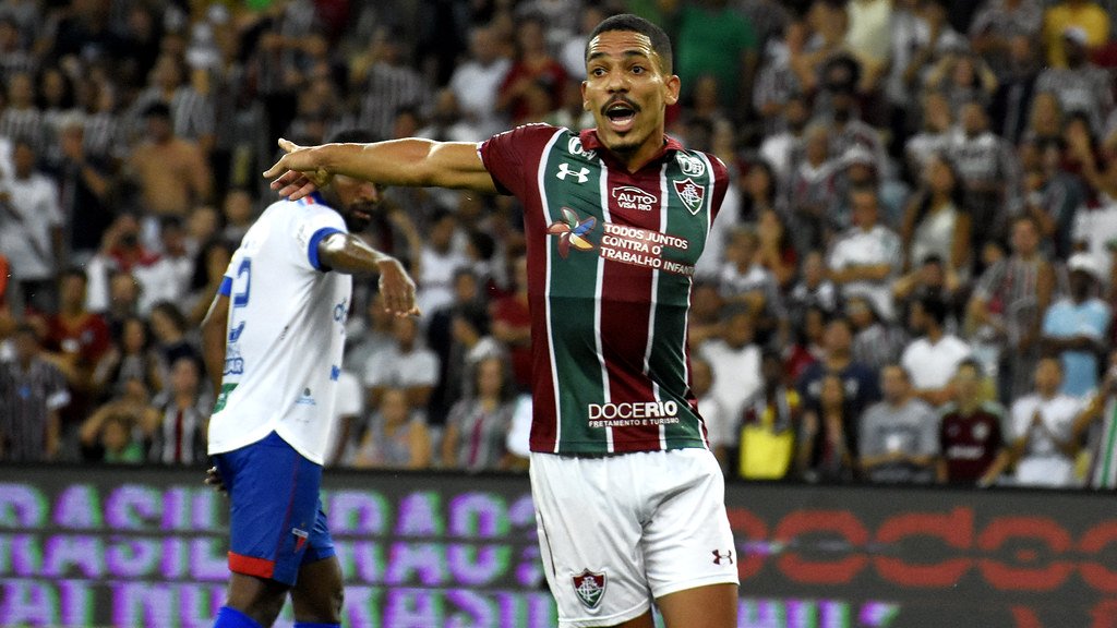 Gigante do futebol brasileiro contrata jogador da Fiorentina em definitivo