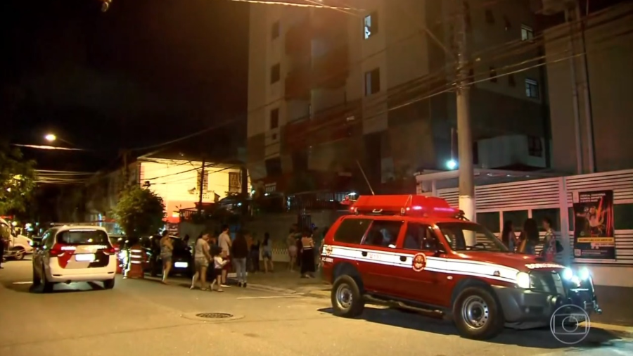 Elevador despenca nove andares e deixa mortos em Santos