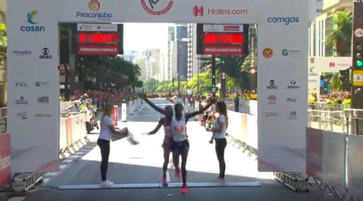 Ultrapassagem espetacular garante 1º lugar a queniano na São Silvestre; assista