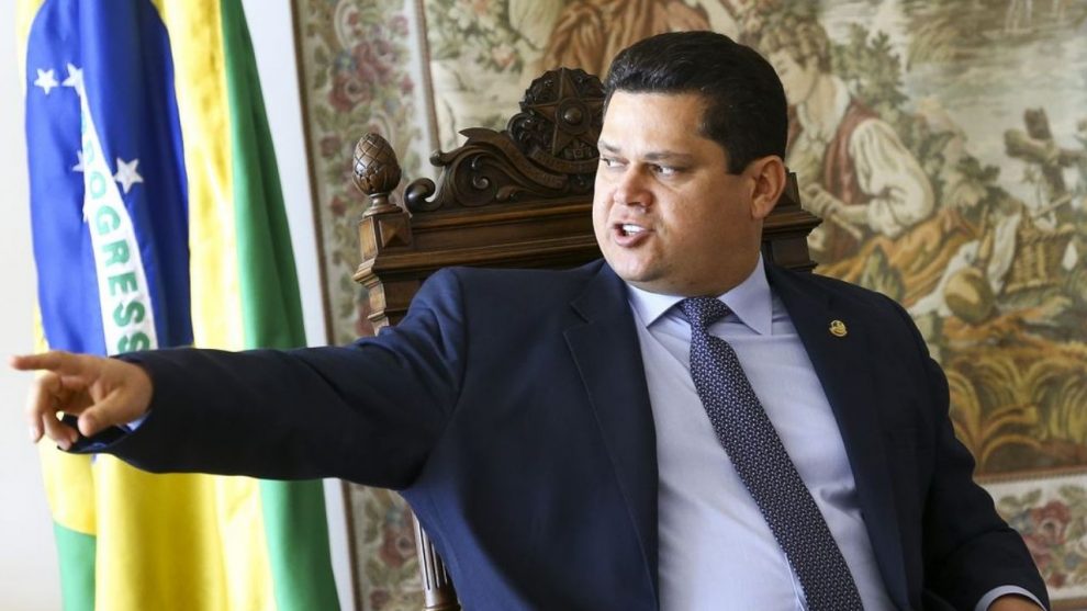 Senadores torram R$ 1,15 mi em decoração de gabinetes e imóveis funcionais