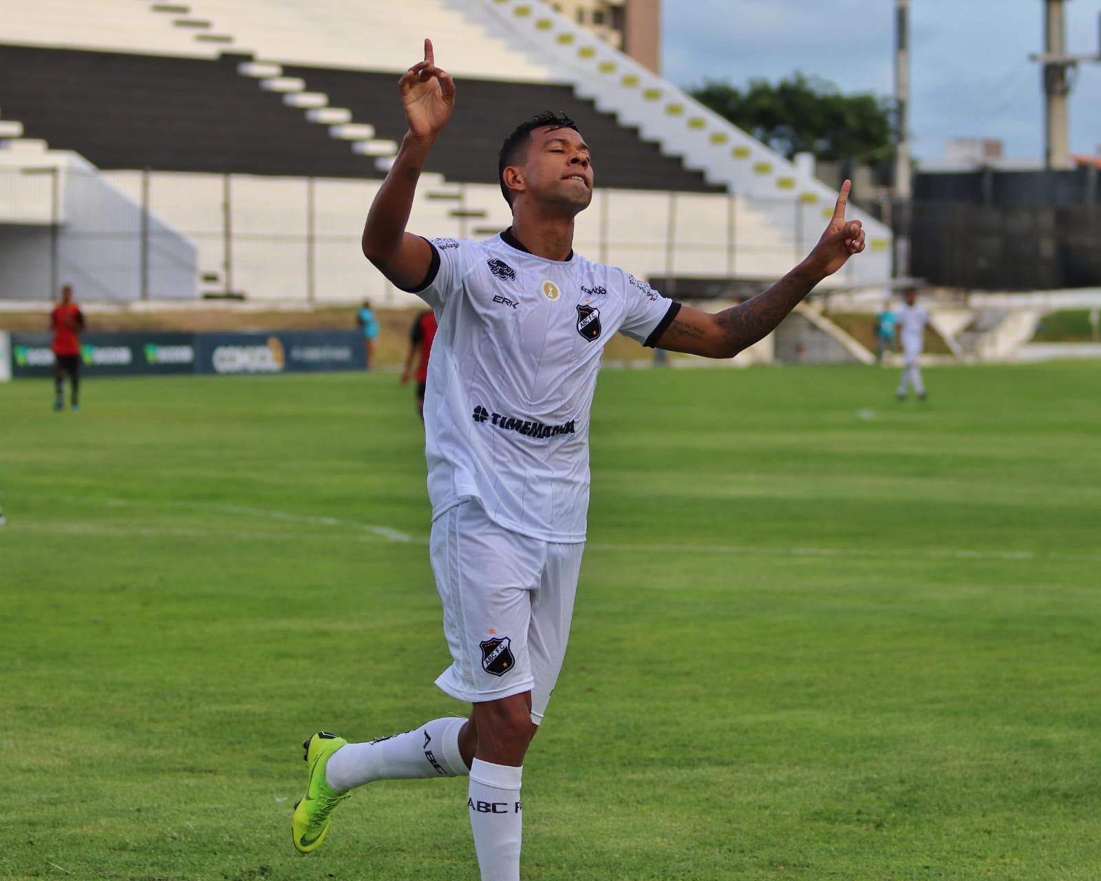 ABC estreia com vitória no Estadual