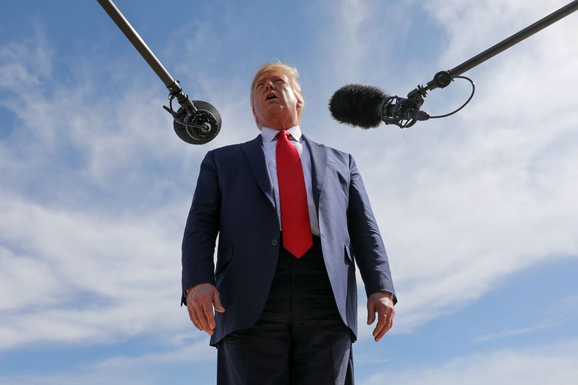 Trump promete "forte retaliação" caso Irã contra-ataque