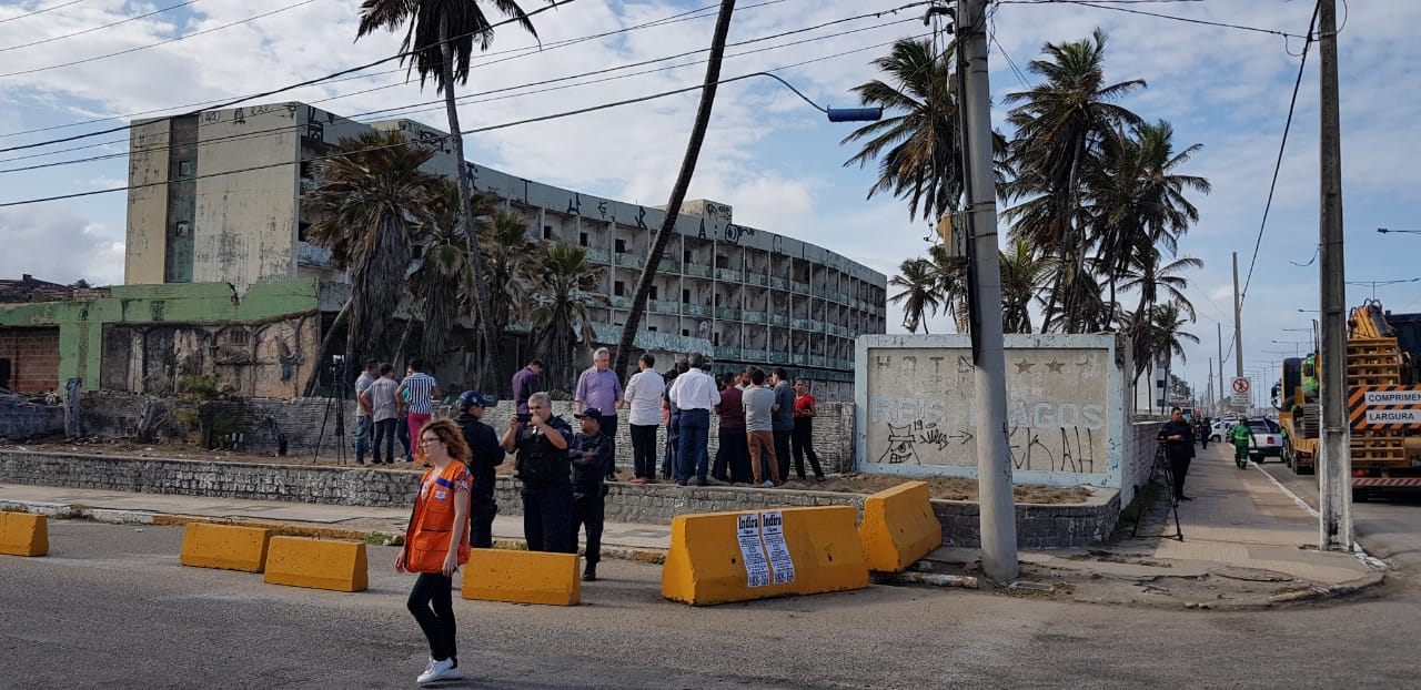 VÍDEO: “Momento histórico”, diz prefeito sobre fim do Hotel Reis Magos