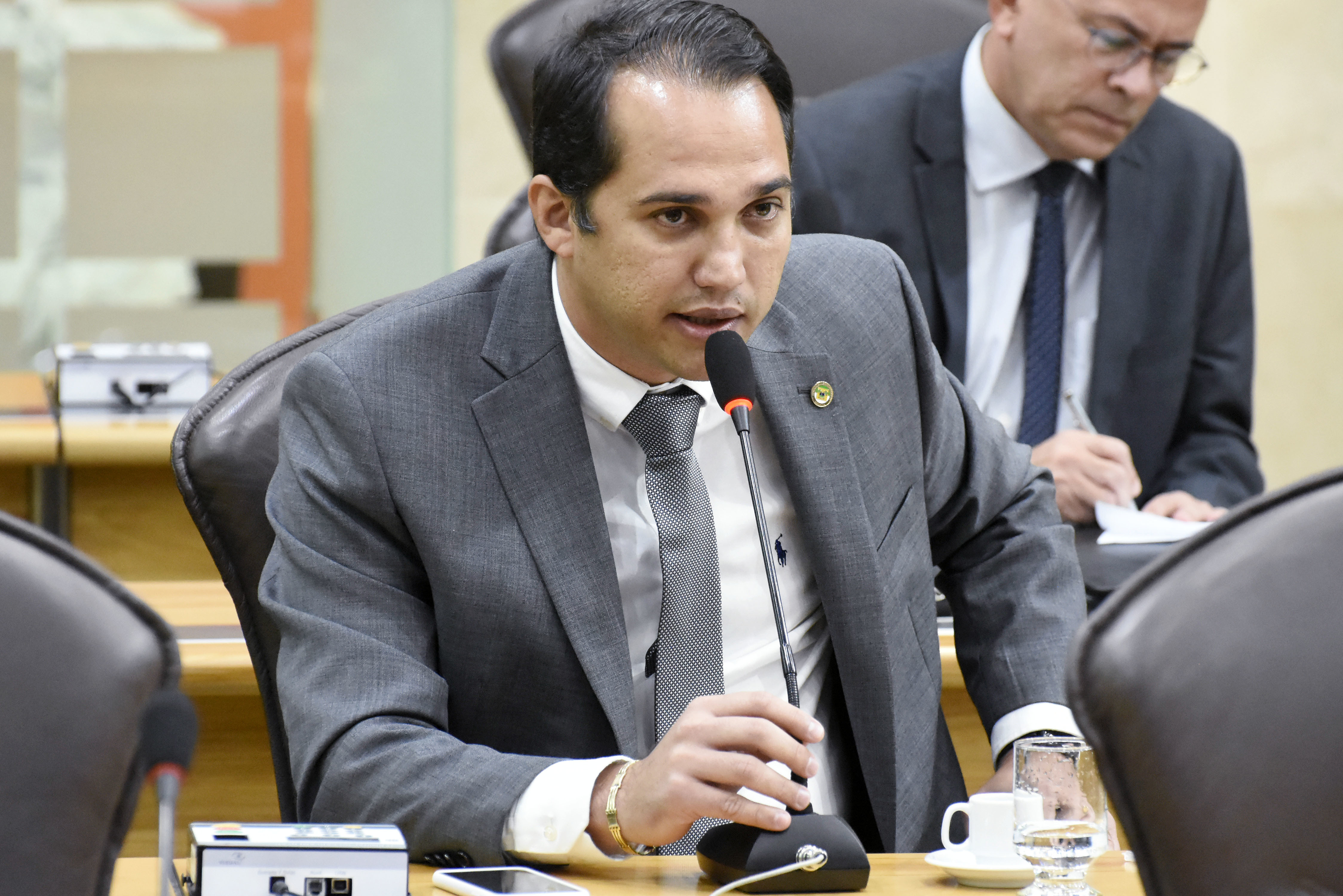 Projeto da Assembleia prioriza matrícula escolar para aluno com deficiência