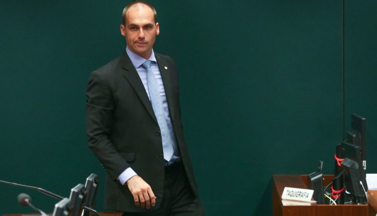 Eduardo Bolsonaro diz que o comunismo é pior que o nazismo