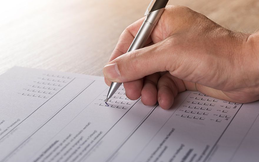 Concursos públicos oferecem quase 20 mil vagas com salários de até R$ 33,7 mil