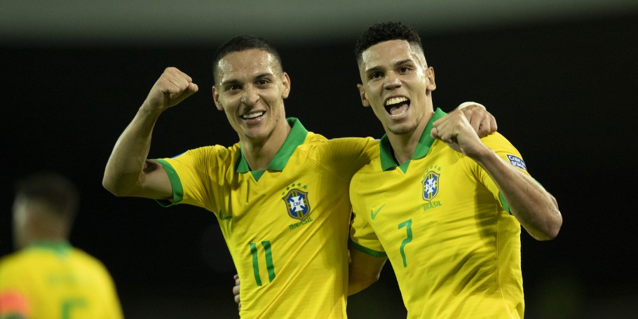 Com gol de ex-Vasco, Brasil estreia com vitória no Pré-Olímpico