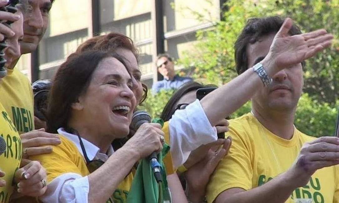 Bolsonaro estuda dar status de ministério para Cultura se atriz aceitar convite