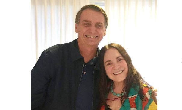Regina Duarte dá sim a Bolsonaro e inicia amanhã testes na Secretaria da Cultura