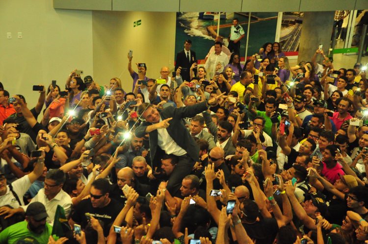 Bolsonaro quer apoiadores no RN; meta é conseguir 3 mil assinaturas