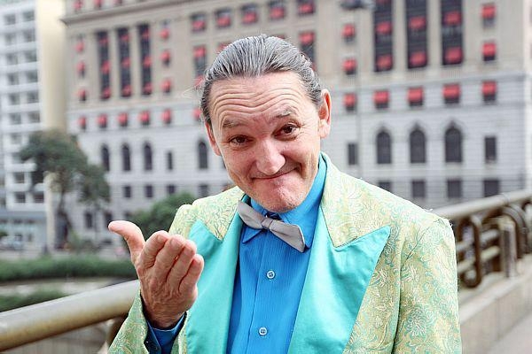 Juiz quebra sigilo de humorista do Ratinho em investigação sobre "rachadinha"