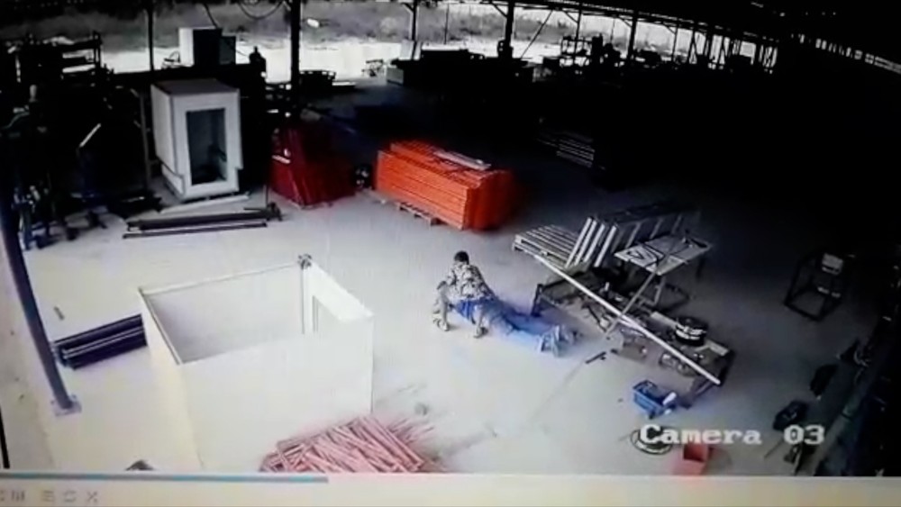 (VÍDEO) Bandidos invadem indústria na Grande Natal e fazem arrastão; assista