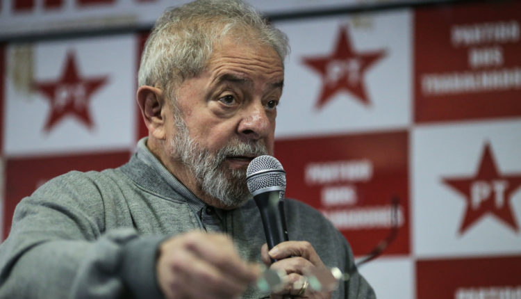 Parte das críticas de Bolsonaro à imprensa é correta, diz Lula