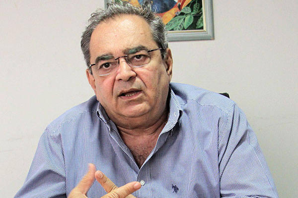 Prefeito assina lei que proíbe incentivos para empresas envolvidas em corrupção