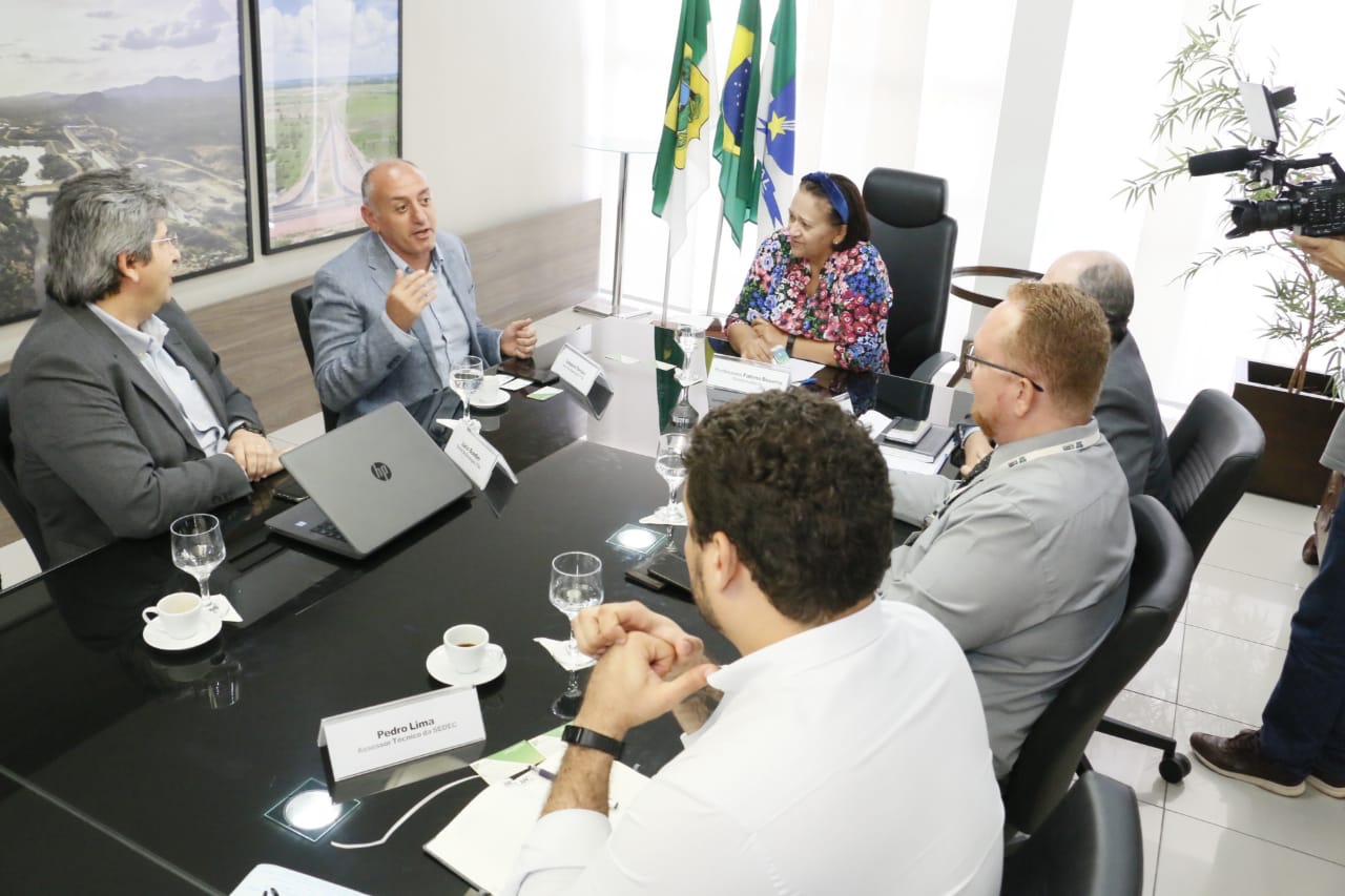 Governadora e empresários discutem investimento de R$ 5 bi em eólicas no RN