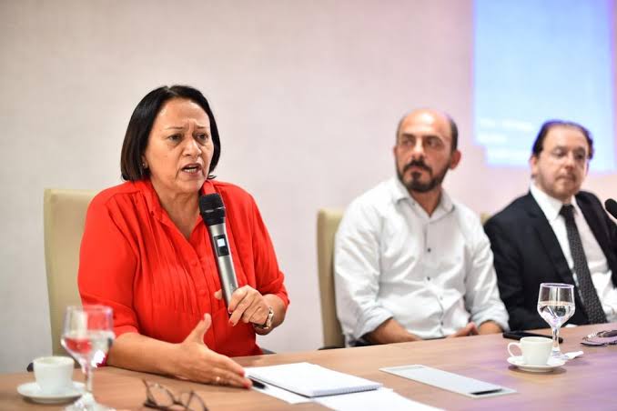 Fátima discute 'Previdência' em fórum de servidores; sindicatos prometem greve