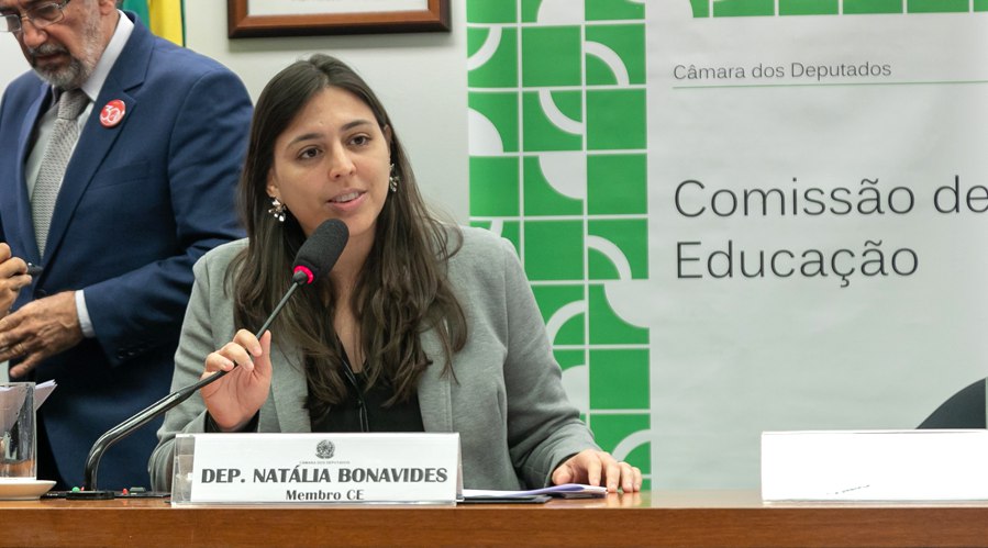 VÍDEO: Deputada do PT critica pontos da reforma da Previdência de Fátima