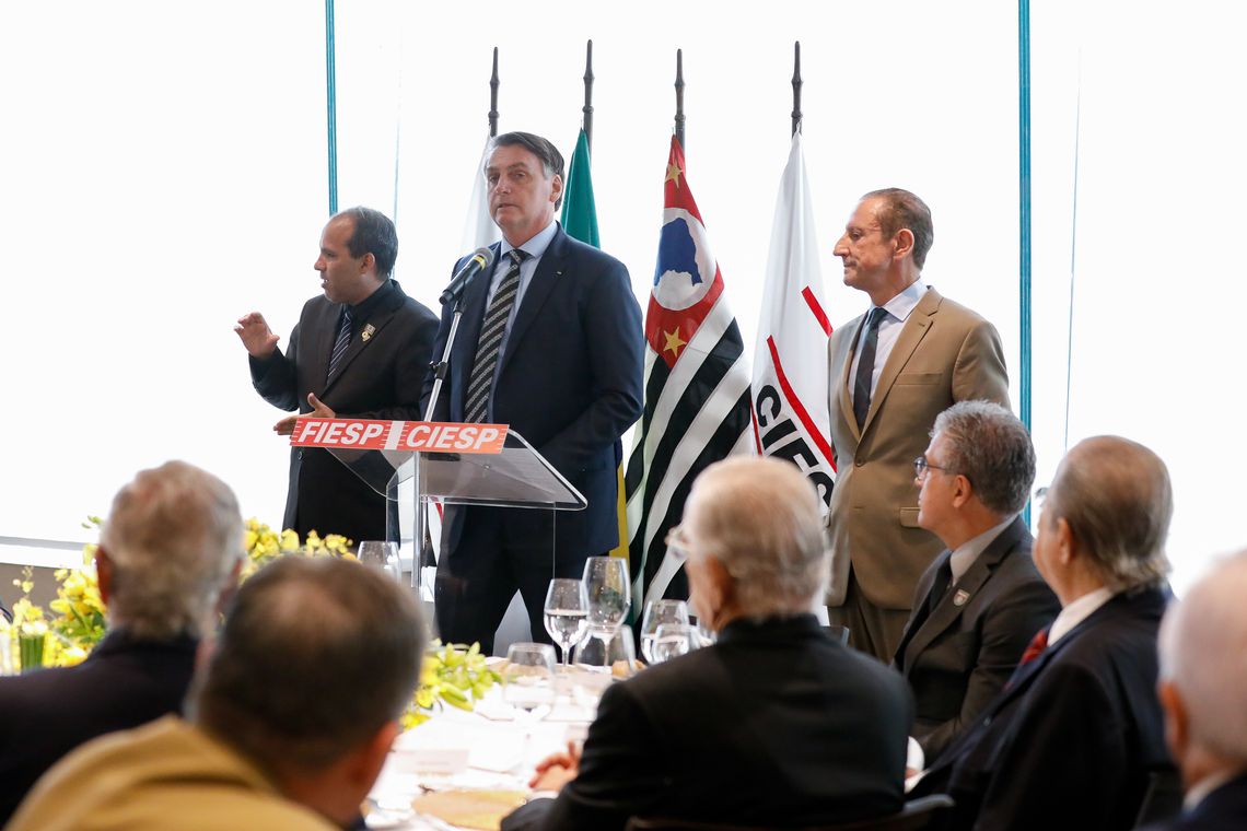 Bolsonaro diz que "melhor reforma é a aprovada"