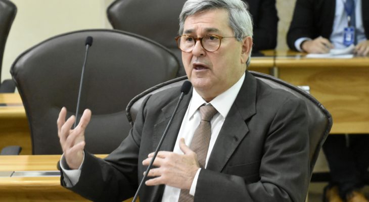 'Fátima prova do próprio veneno e prometeu o que não podia', diz deputado