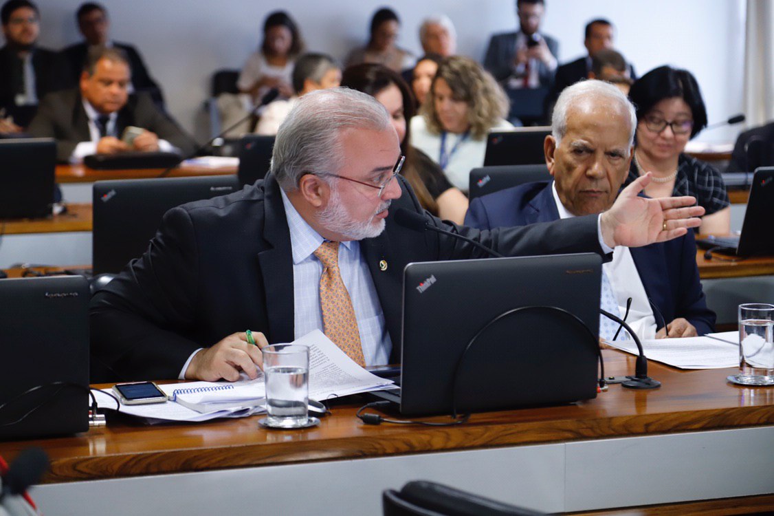 Jean Paul: 'Boeing vai abraçar Embraer e levá-la para o fundo do poço'