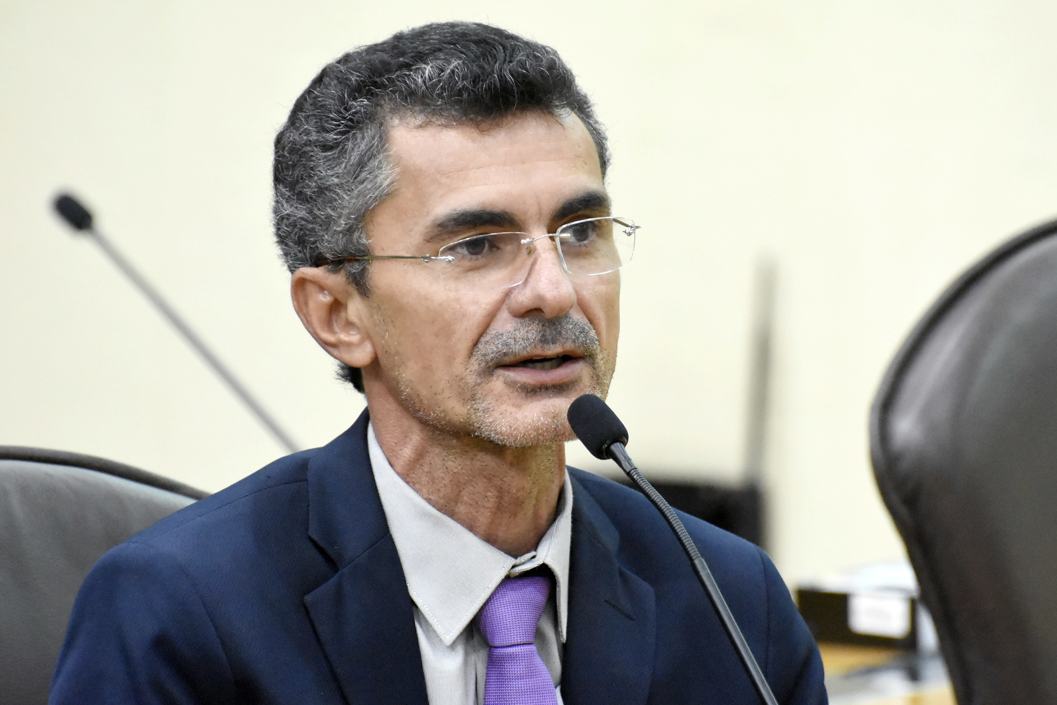 Francisco do PT: Nunca ouvi a governadora dizer que não ia mexer na Previdência