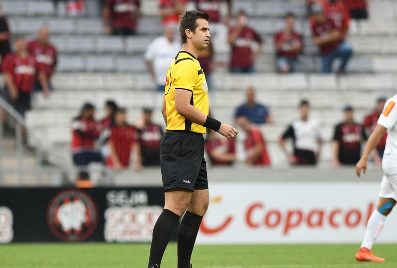 Arbitragem paranaense comanda estreia do América na Copa do Brasil nesta quarta