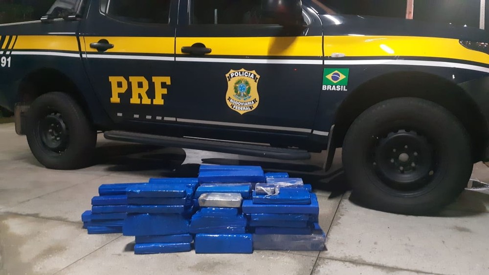 Após perseguição na BR-304, PRF apreende quase 100 quilos de maconha