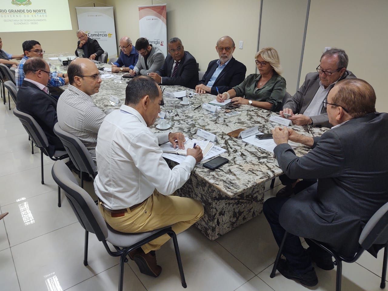 Fiern apresenta agenda da indústria na Câmara Setorial