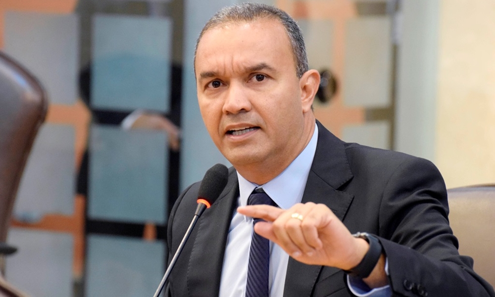 (VÍDEO) Prefeito de Natal tentou tomar comando do Solidariedade, diz deputado