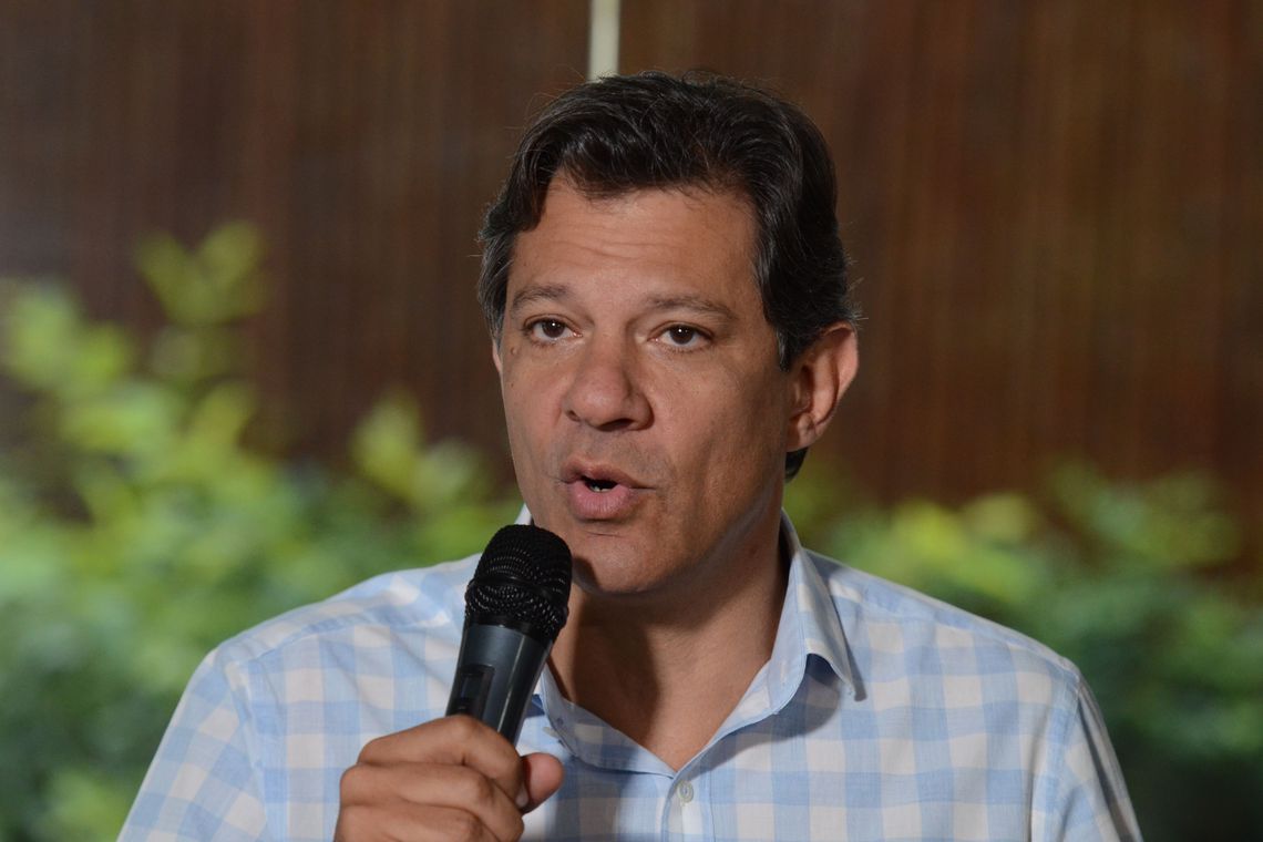 “Será que os Bolsonaros estão tristes pela perda do amigo?”, provoca Haddad