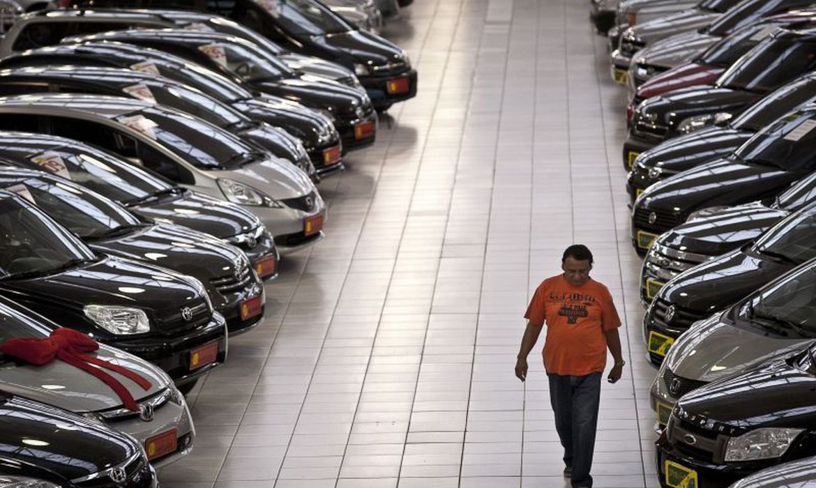 Saiba quem tem direito a isenção para comprar carros