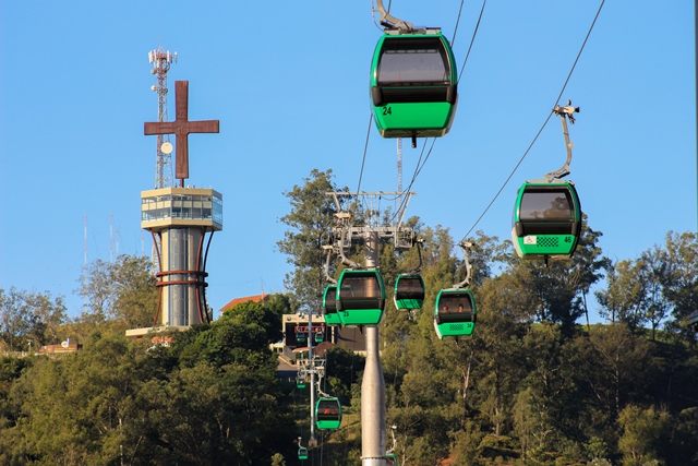 Morro do Cruzeiro em Aparecida recebe exposição sobre símbolo do cristianismo