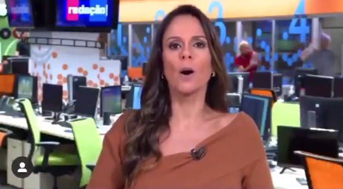 VÍDEO: Entrada ao vivo flagra guerra de álcool em gel na redação do SporTV; veja