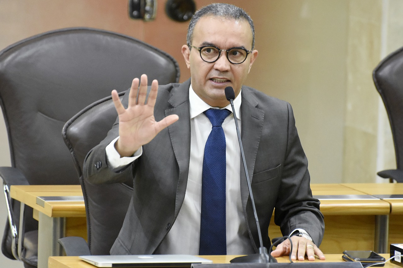 Kelps critica medida da PM que mantém prisão administrativa para militares