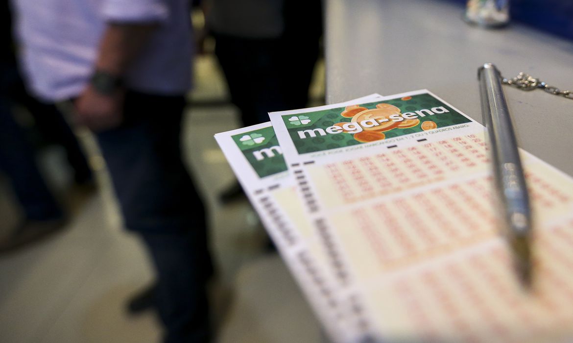 Mega-Sena sorteia neste sábado prêmio de R$ 120 milhões