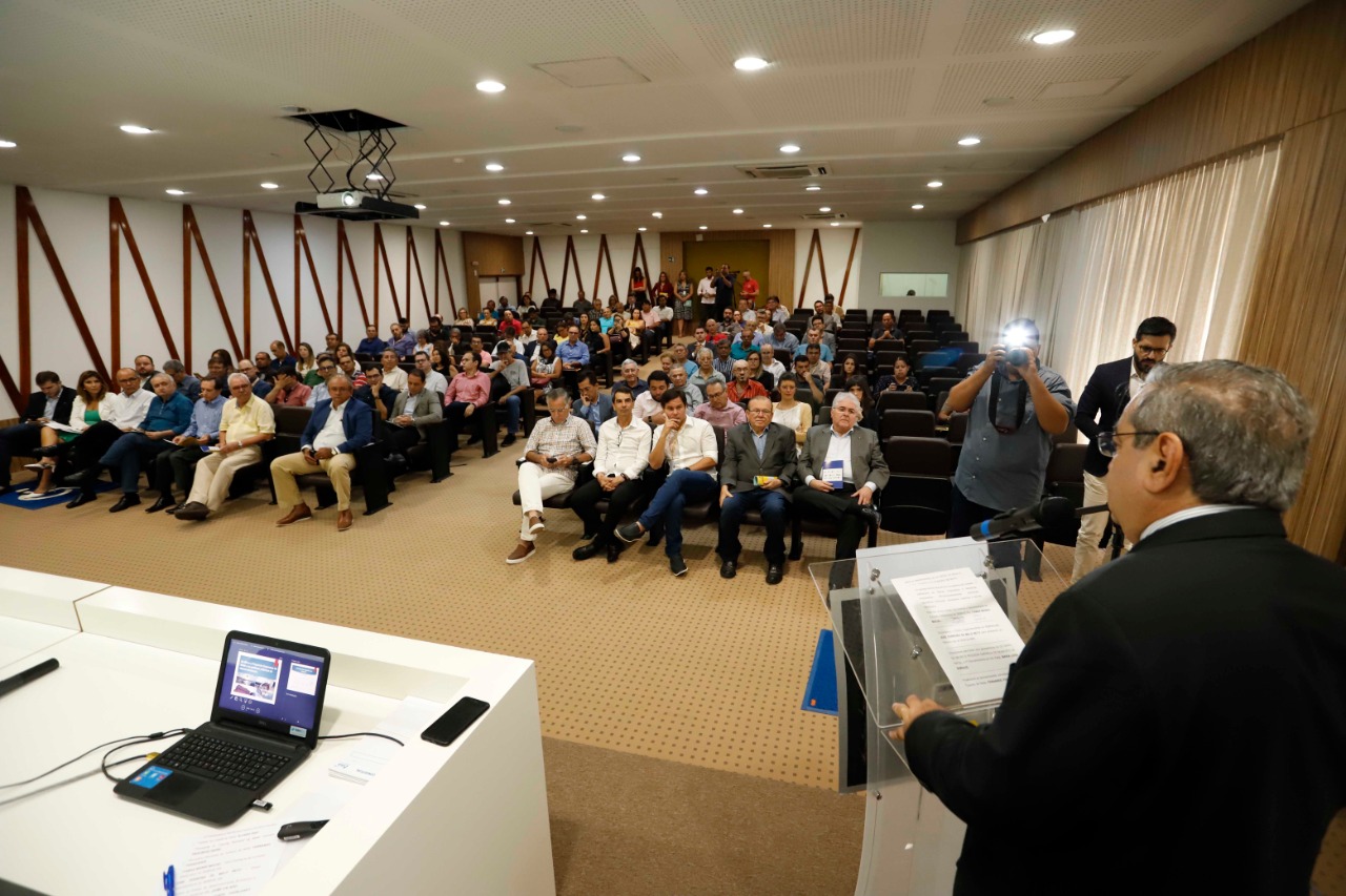 "Lei da Micro Empresa foi passo importante para Natal", diz prefeito Álvaro Dias