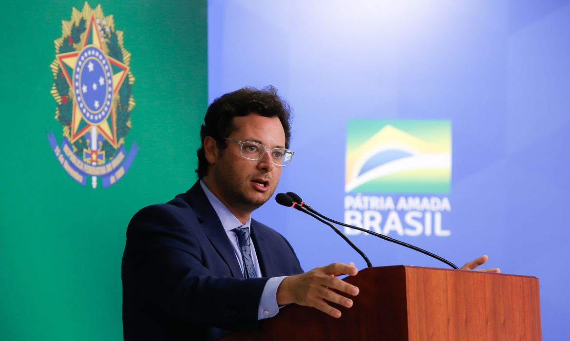 Comissão arquiva processo contra secretário de comunicação de Bolsonaro