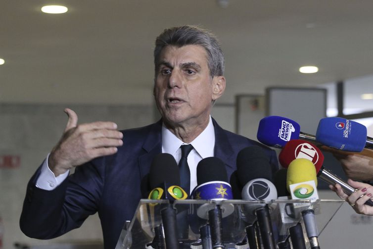 Lava Jato denuncia Jucá e Raupp por corrupção e lavagem de dinheiro