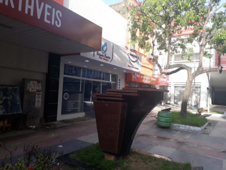 Natal: Prefeitura retira busto de ex-presidente dos EUA após tentativa de furto