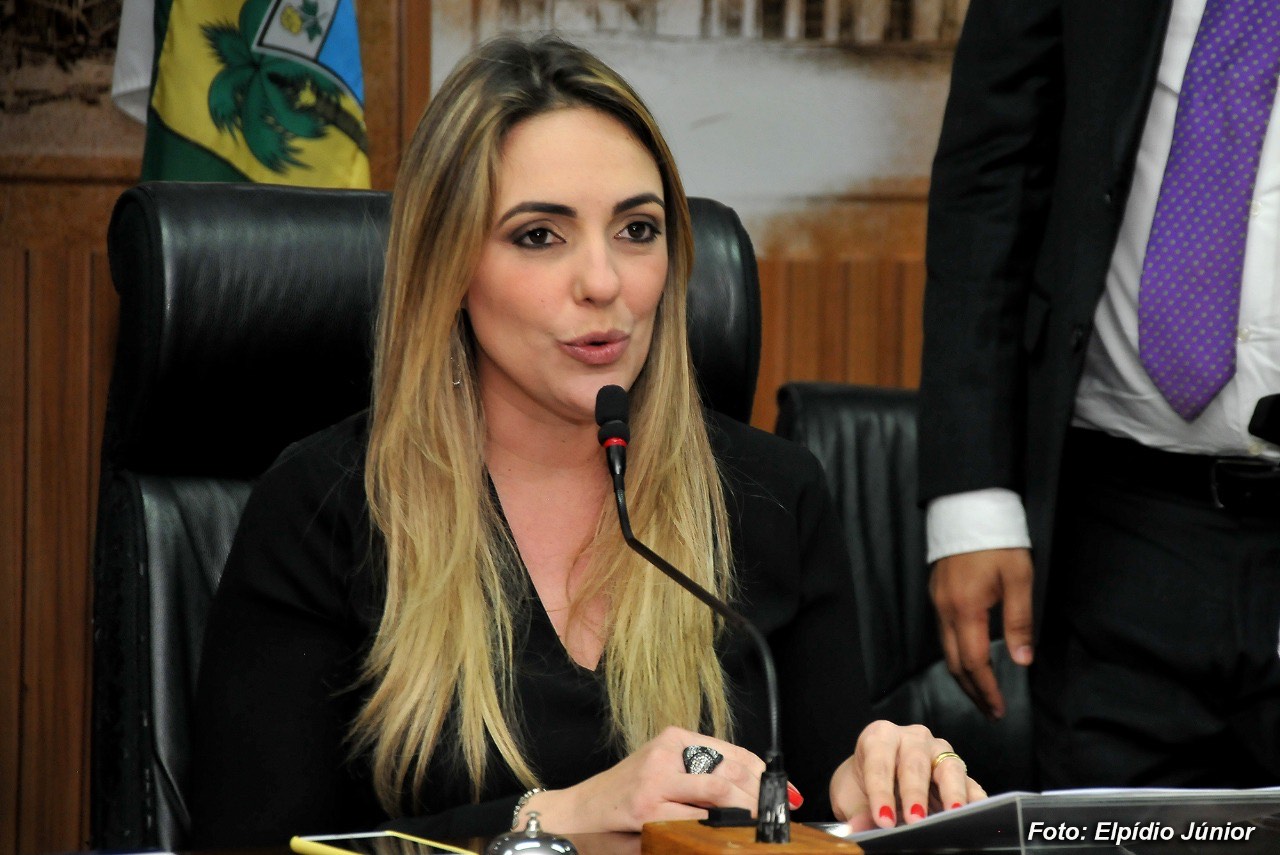 Vereadora consegue recurso federal para pavimentação de ruas em Natal