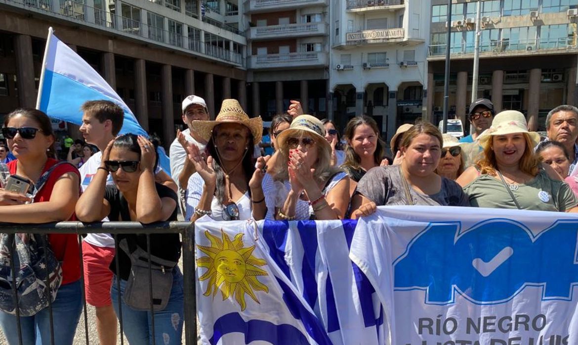 Luis Lacalle Pou toma posse como presidente do Uruguai