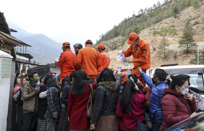 Hotel desaba na China com 70 pacientes em quarentena por coronavírus