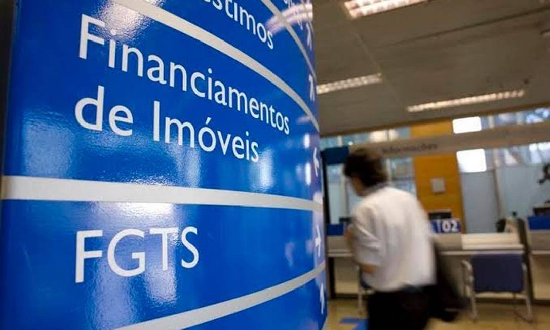Para estimular PIB, governo quer antecipar três anos de saque do FGTS